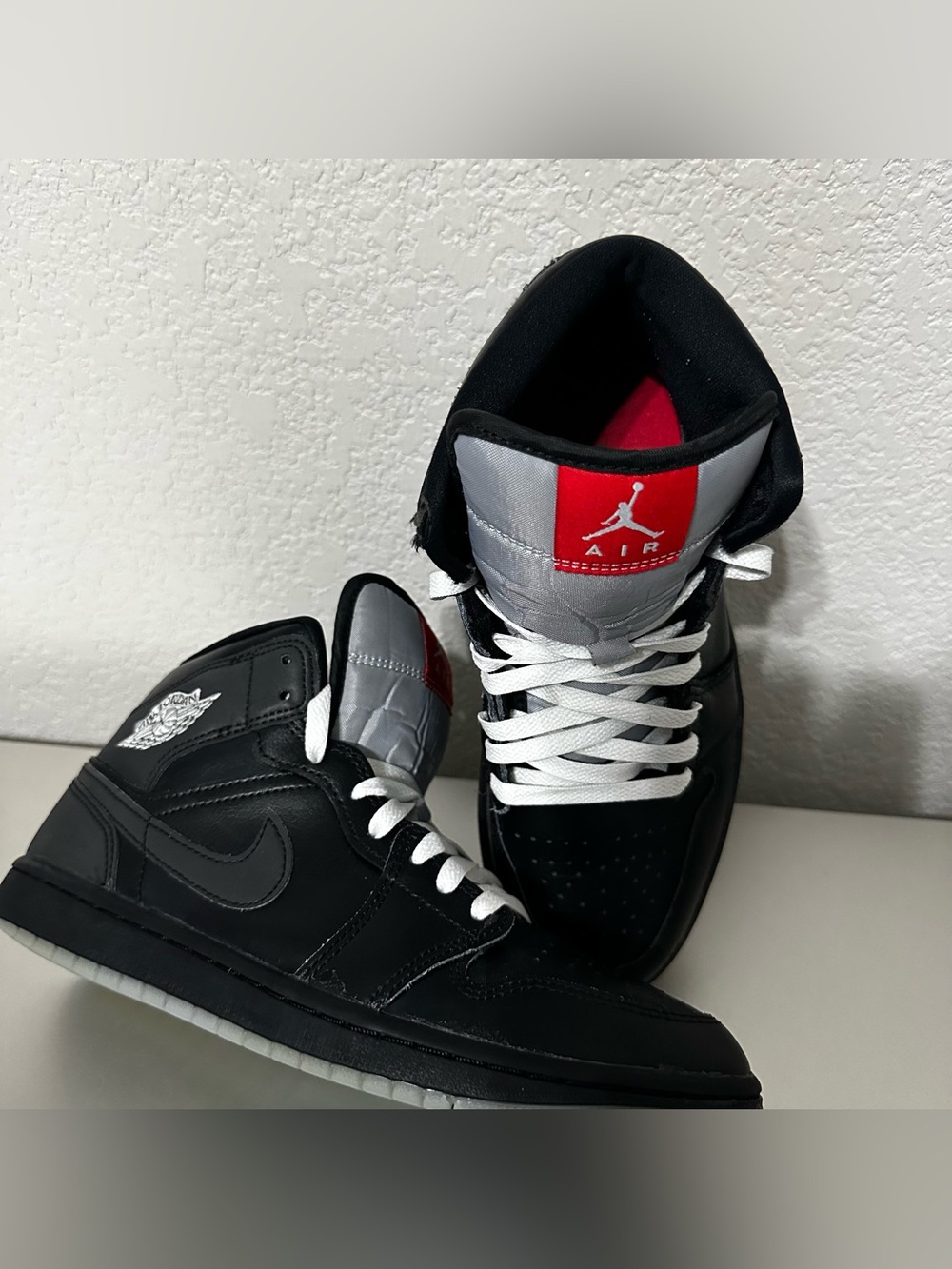 Air Jordan 1 Mid SE Black Metallic Reimagined Men’s Size 8